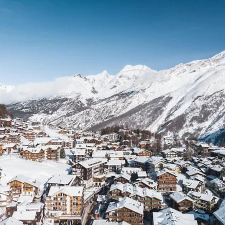 Mountain Village Apartment *